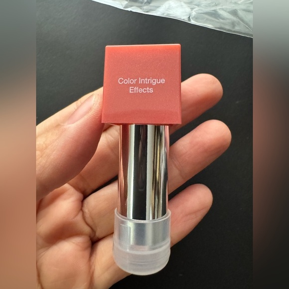 Elizabeth Arden Color Intrigue Effects Lipstick in Pink Honey Pearl 20 - Picture 4 of 10